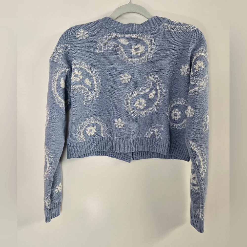 Stitch & Pine Paisley Print Crop 3-Button Sweater Cardigan Sz Small - Picture 2 of 7